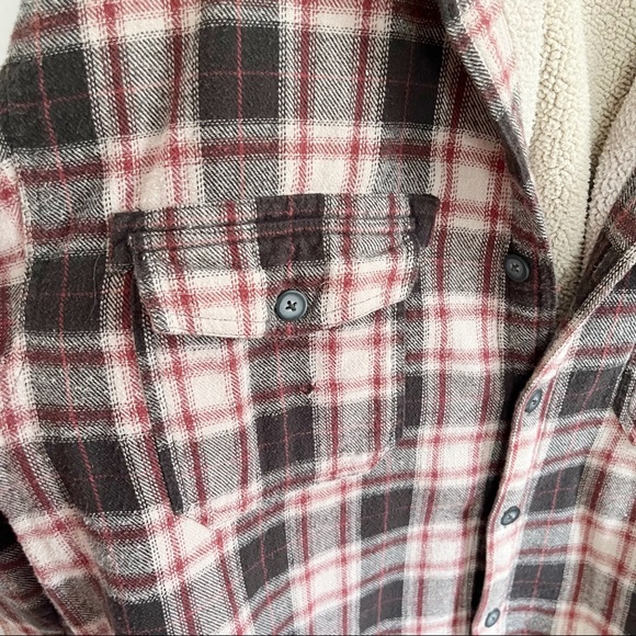 Levi’s shacket red black plaid flannel oversized buttons lined - Picture 3 of 9